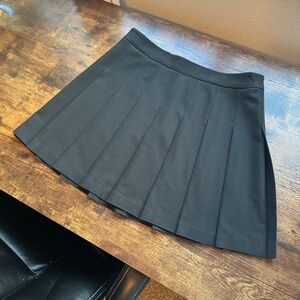 Sunday Best (Aritzia) Olive Micro Pleated Skirt in Black - Size 10